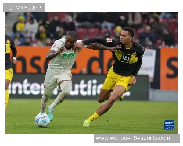 多特蒙德球迷抗议赛程不公导致与奥格斯堡比赛频繁中断 多特蒙德球迷抗议赛程不公导致与奥格斯堡比赛频繁中断